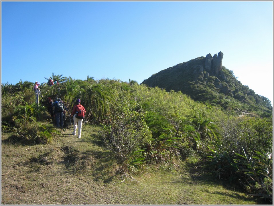 2012-12-15 14-36-06下山再見小尖石山.JPG